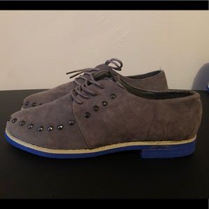 Suede grey laced shoes with studs NWNT